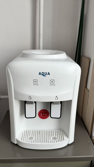 Продам диспенсер AQUA для воды