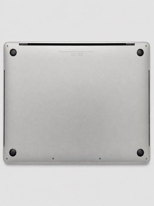 MacBook Pro 15” 2017, i7, 16GB RAM, SSD 256GB, Touch Bar