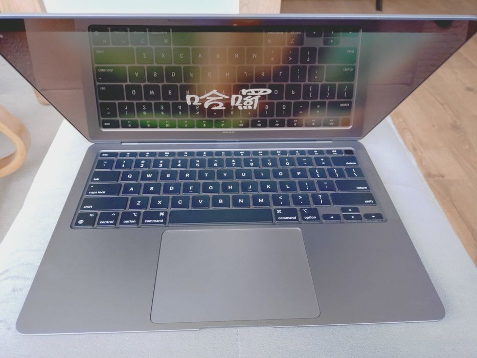 Нов MacBook Air 13.3- Space Gray, M1 Chip, 8GB RAM, 256GB storage