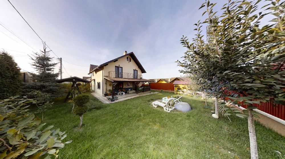 Casa de Inchiriat 230mp in Corunca