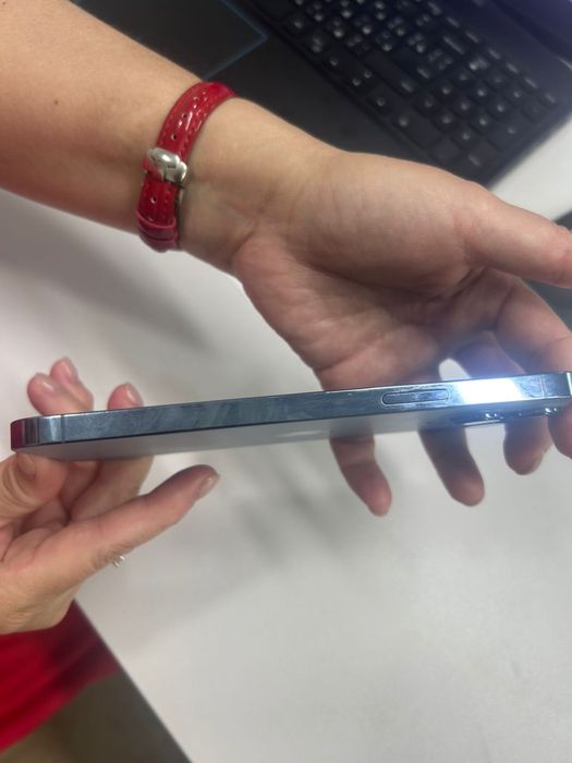 Продаю iphone 13 pro max 256gb один владелец акб 79%