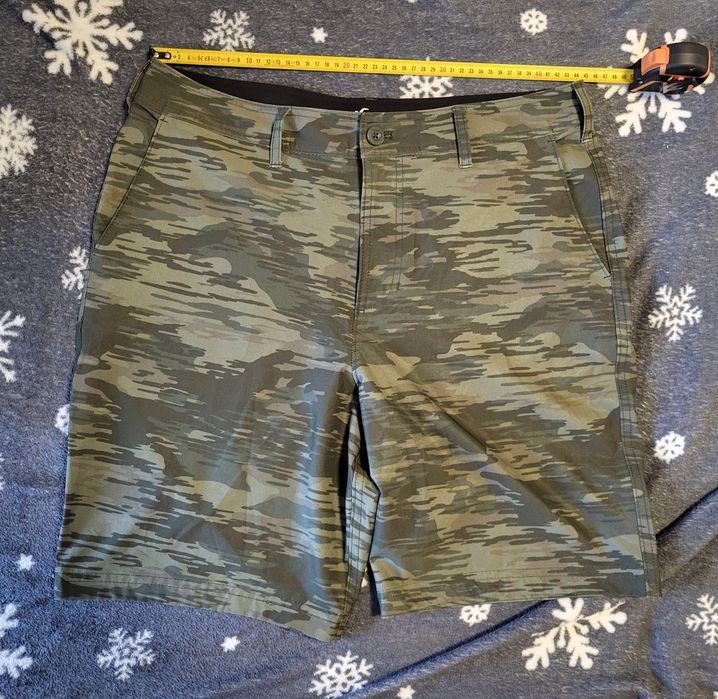 Pantaloni scurti Hollister 34