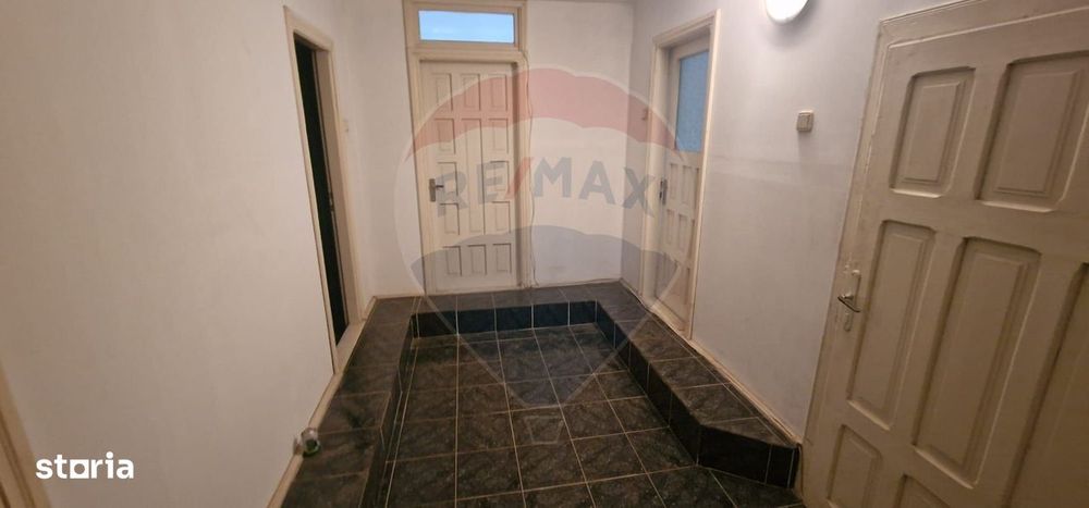 Apartament cu 2 camere+2camere la mansarda, zona Orizont, strada Letea