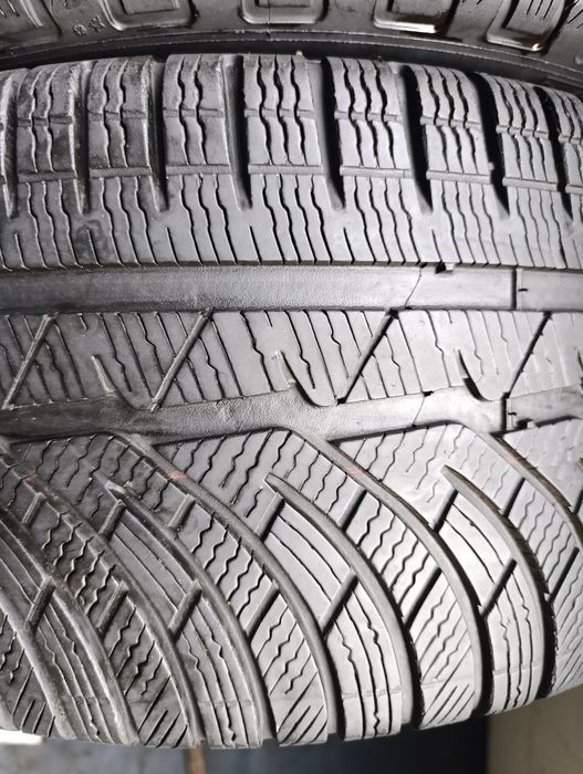 Anvelope de iarnă 225 40 18 Michelin