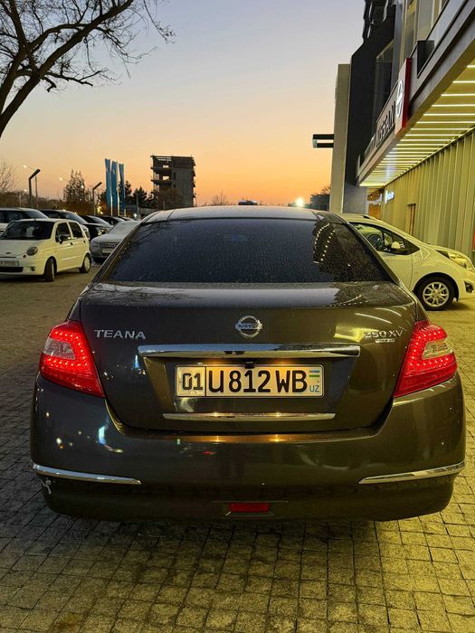 Продаётся Nissan Teana 2.5 L V6 в хорошем состоянии