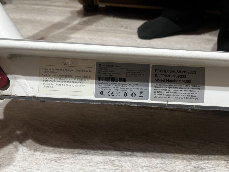 Продам электросамокат хіаоті m365