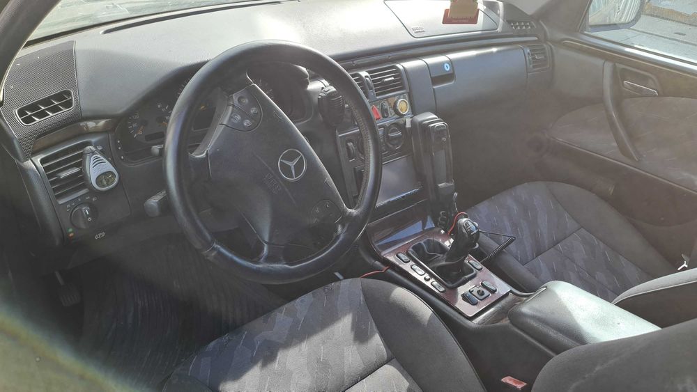 Mercedes E 270 CDI  Limusina manuala 6 trepte, Nu se plateste IMPOZIT