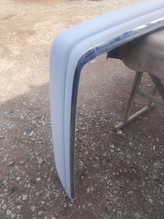 Бампер на мерседес