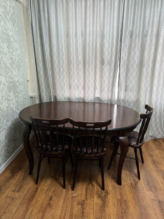 Стол в гостиную. Раскладной