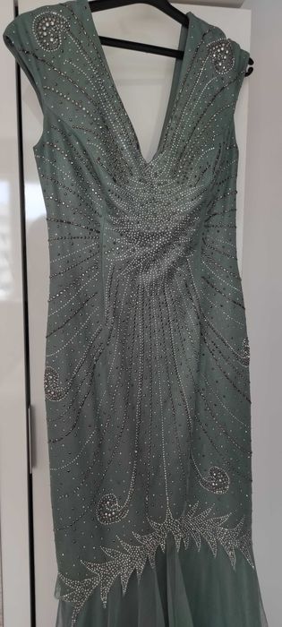 Абитуриентски рокли