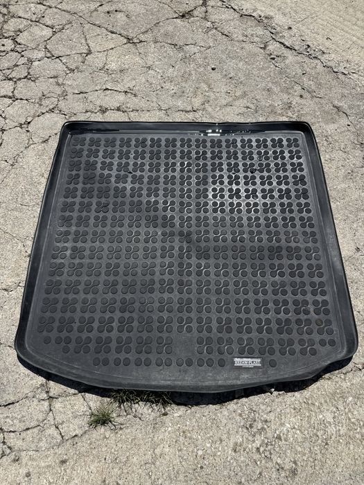 Стелка багажник touran 2005-2010