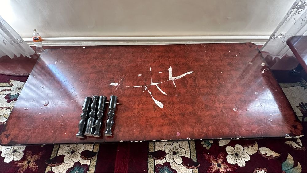 Стол продается 275x120