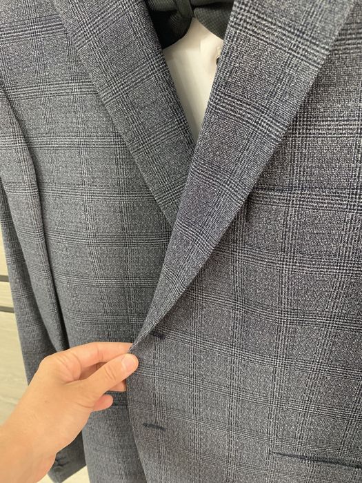 Продаю мужской классический костюм на свадьбу на выход