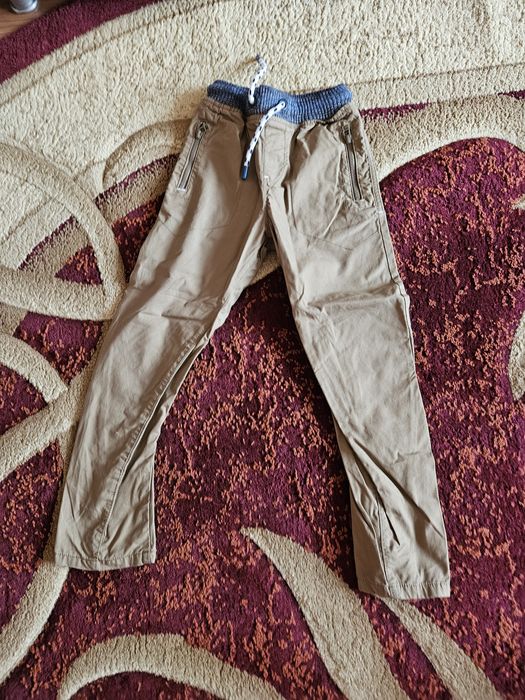 Pantaloni  baieti 8 ani