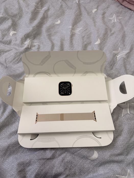 Apple Watch Seria 11 Gold Milanese