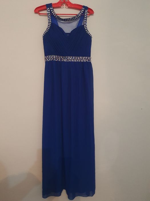 Платья на выход вечерние.