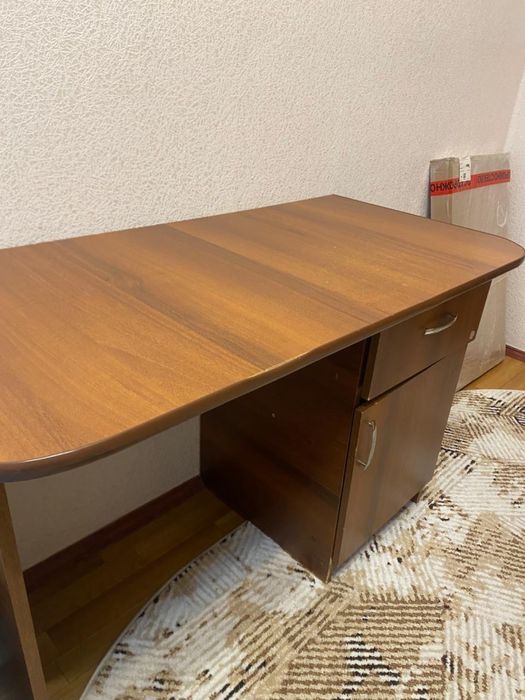 Продам стол рабочий