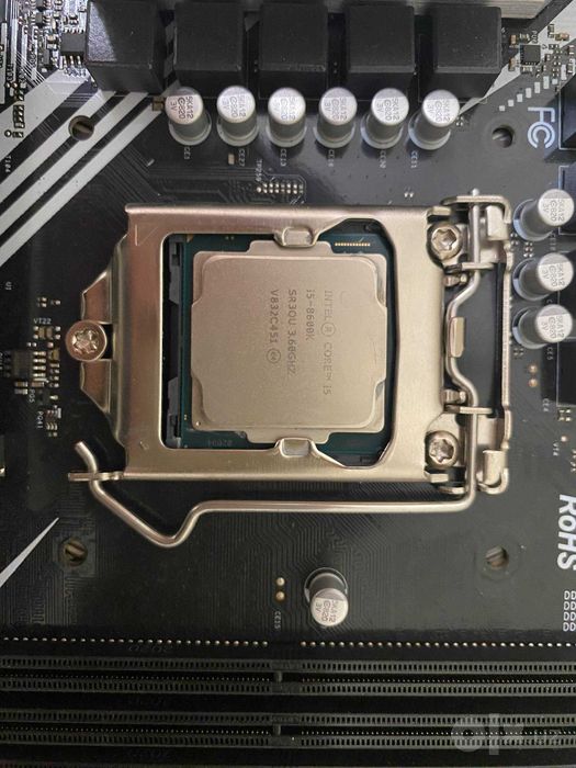 Комплект Asrock B365M Pro4 + Intel Core i5-8600K