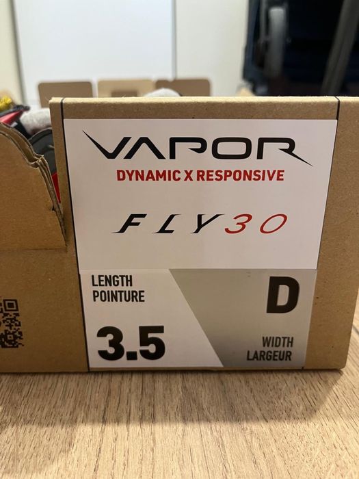 Продам  коньки проф