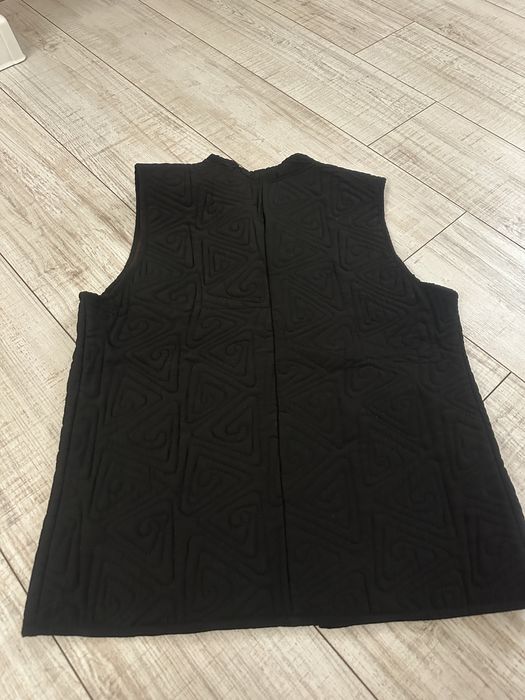 Продам жилет на подростка