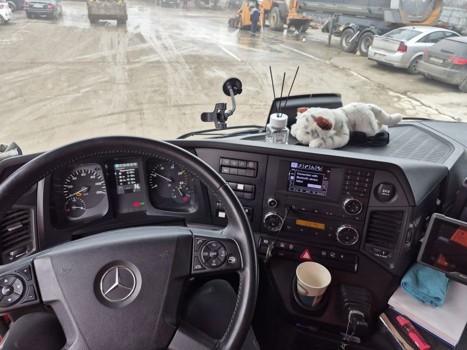 Mercedes Arocs 2017 basculanta(traker) 8x4