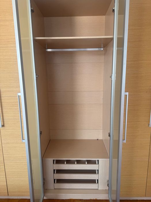 Продам шкаф в спальню