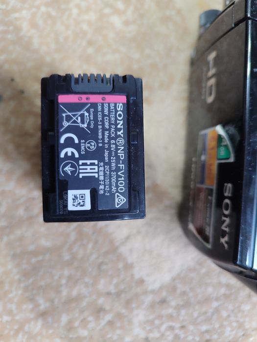 Продам видеокамеру SONY