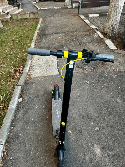 Trotineta Electrica Lexgo R9X/Motor 350W - Pornire Cartela + Aplicatie