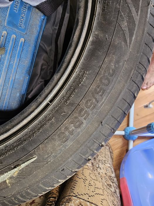 Продам 4 летние шины вместе с титанками