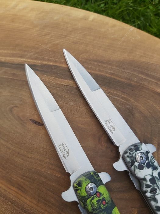 сгъваем нож с дизайн черепи,два модела