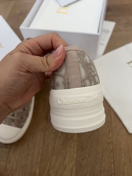 Dior бежови кецове