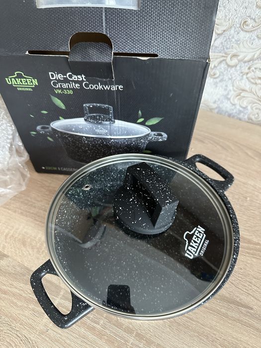 Кастрюля, казан Uakeen 22см, объем 2,5л