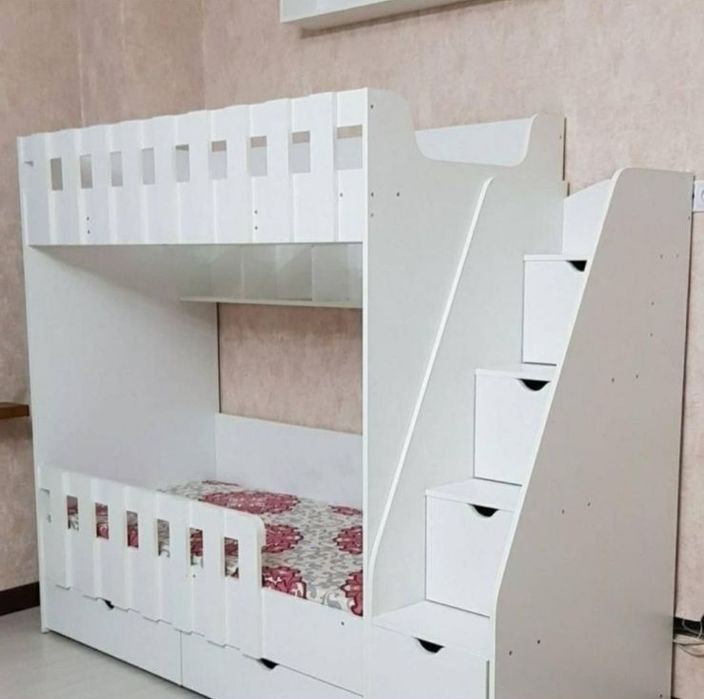 Детский  кровать двухъярусная