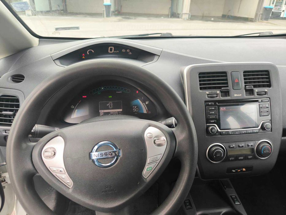 Nissan Leaf 30 kWh (2017) - Електрически Автомобил
