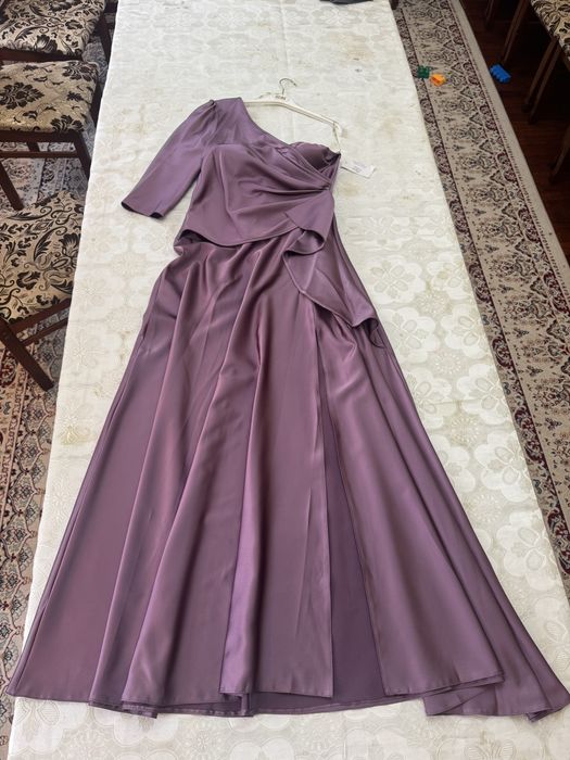 Элегантное вечернее платье