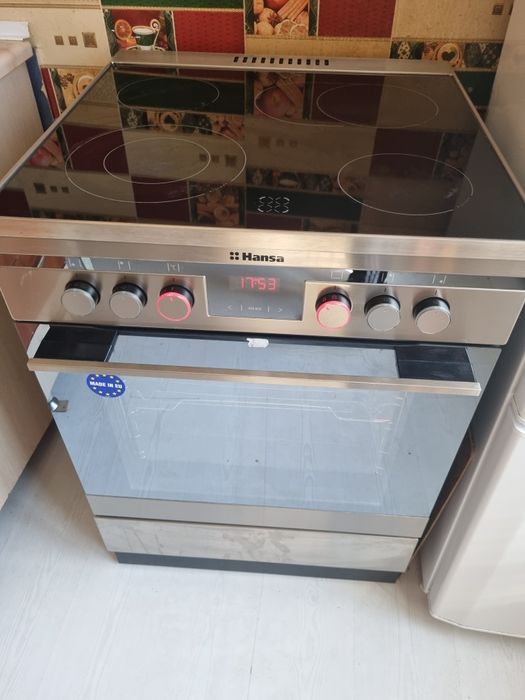 Продам электрическая плиту