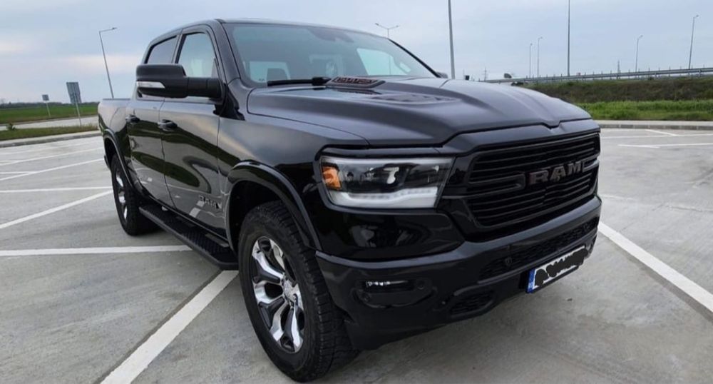 Dodge RAM Autoutilitară 1500 Laramie V8 HEMI 4x4