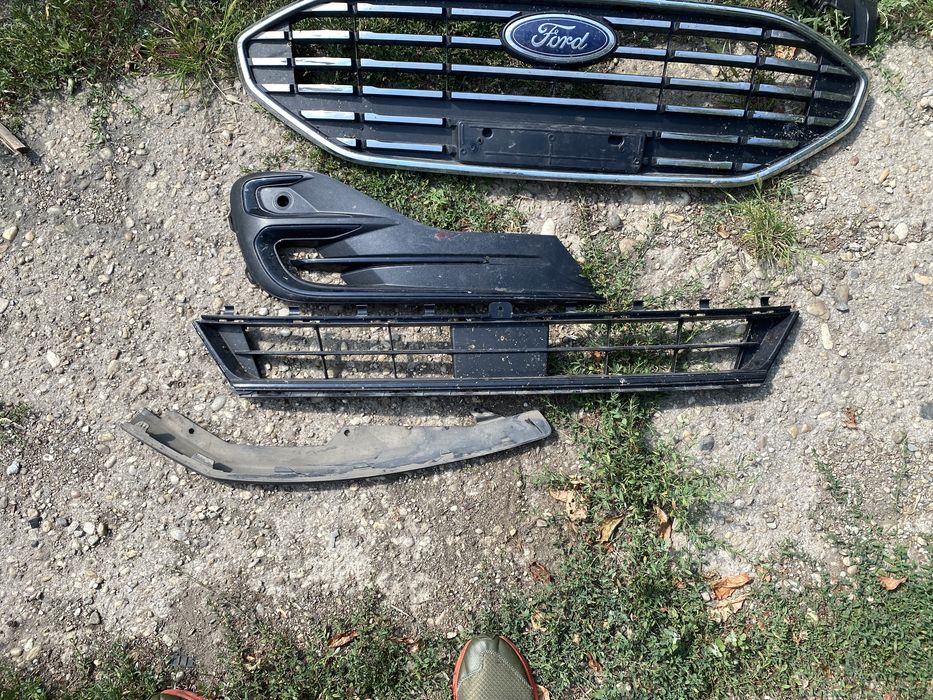 Grila Ford focus 4 facelift 2022 - 2025 grile bara fata