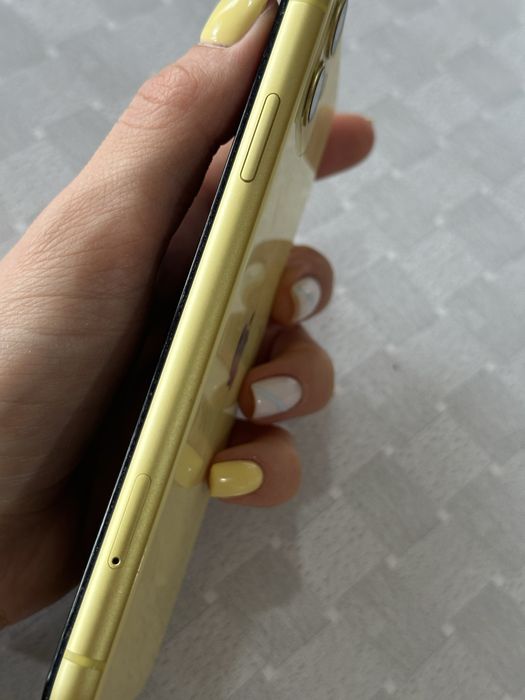 Продам Iphone 11