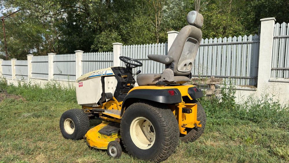 Cub Cadet Diesel Kubota D640 18 CP | 1.300 ore | Masă 133 cm | Tuns Gazon | Servo