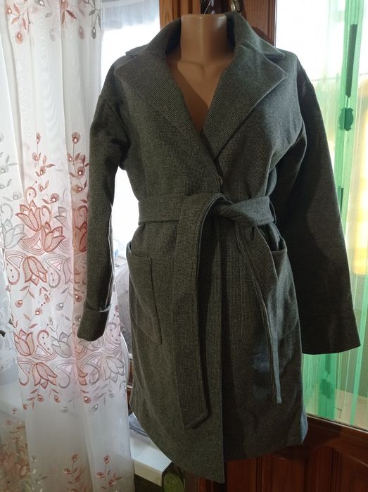 Продам женские пальто и куртки