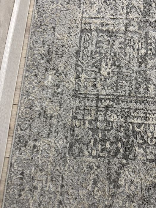 Продам ковер в хорошем состоянии