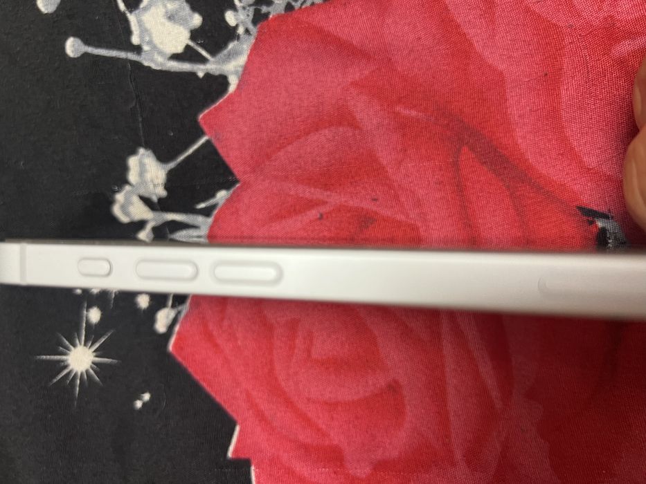 iphone 16 E (128 gb ) MDM