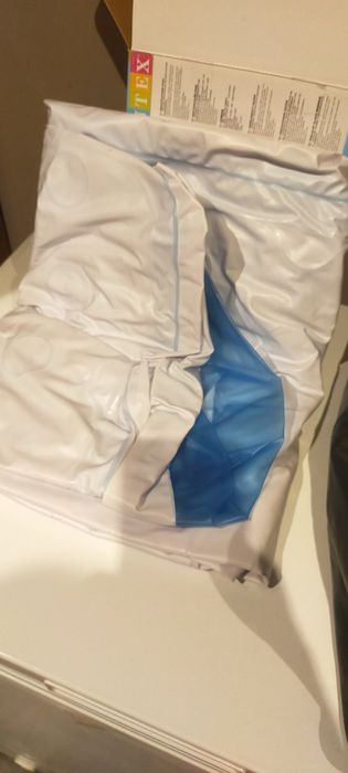Детский надувной бассейн.