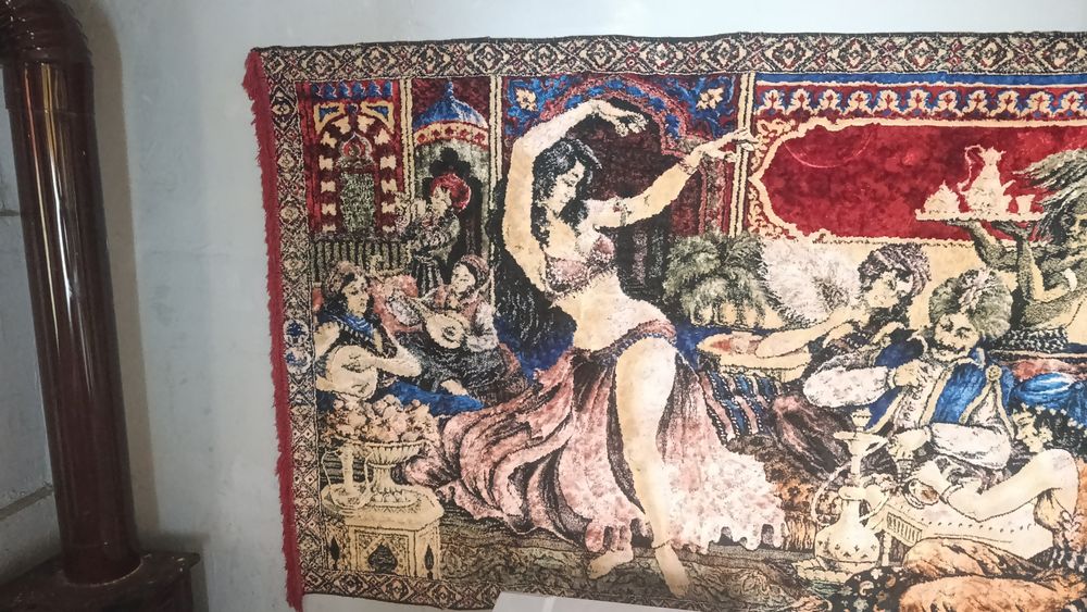 Vând carpetă 1500 negociabil
