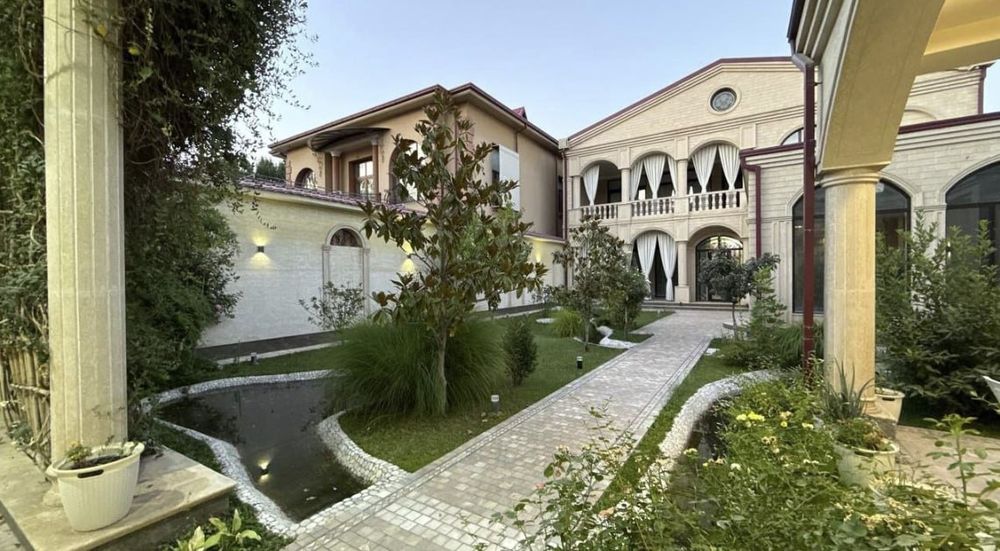Продается дом 7 комнат, ориентир: Махалля Ракат, 7,42 сотки 864м²