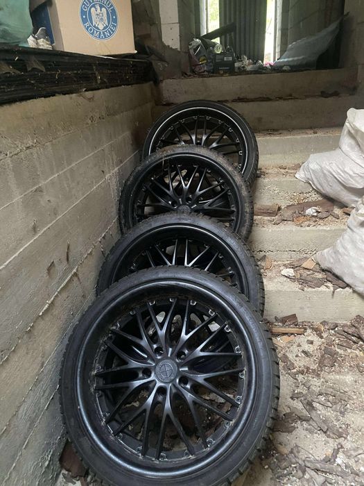 Jante BMW in 2 latimi cu cauciucuri noi de iarma pe 19