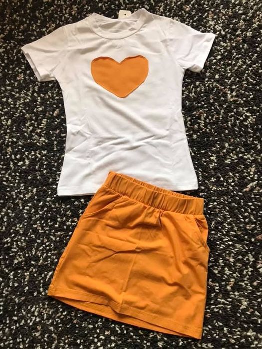 Детски комплект пола и тениска