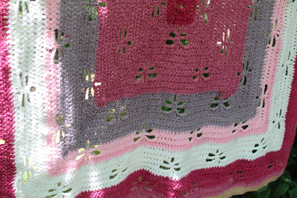 Плетено бебешко одеяло