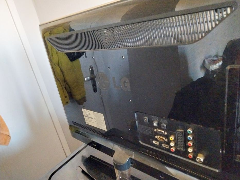 Телевизор LG26LV2500